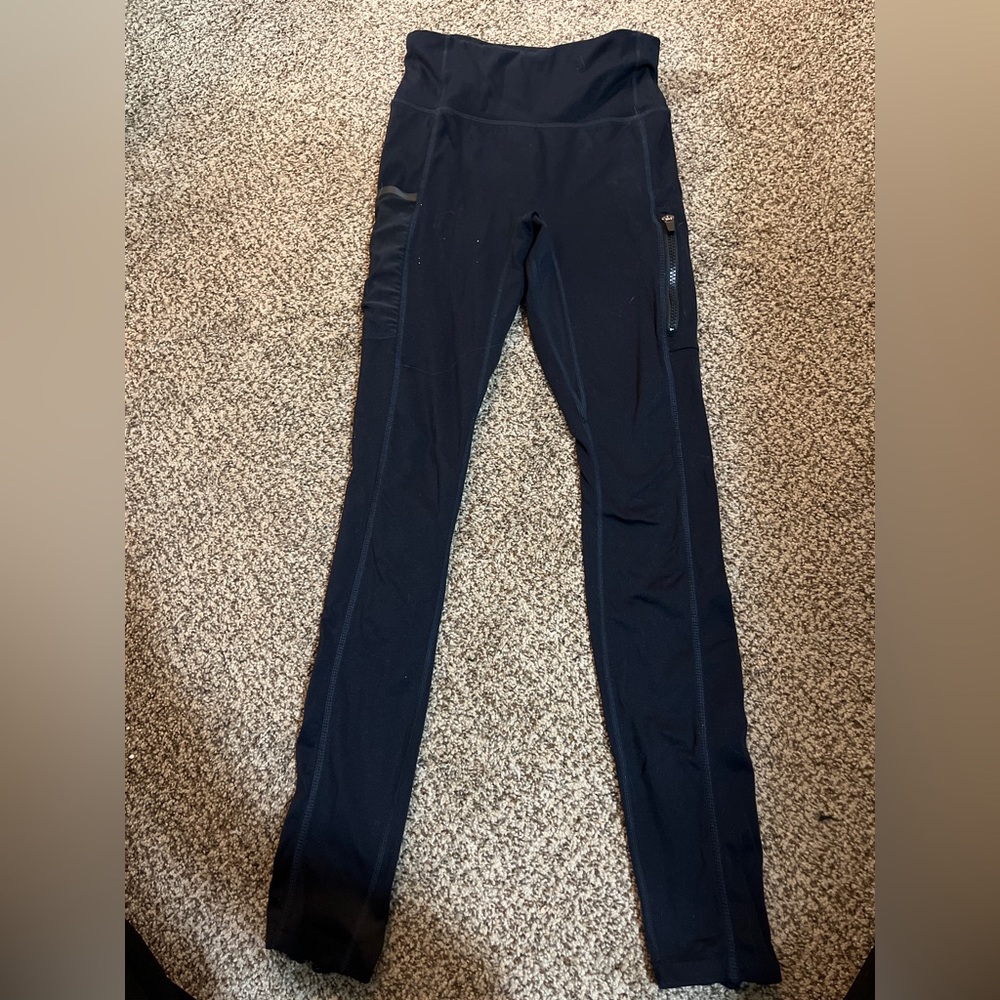 Black Fabletics leggings